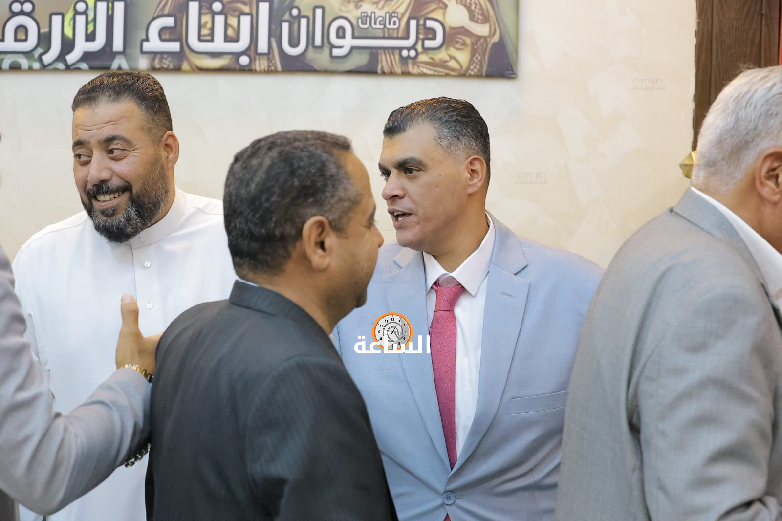 Madar Al-Saa Images 0.3925223264702372