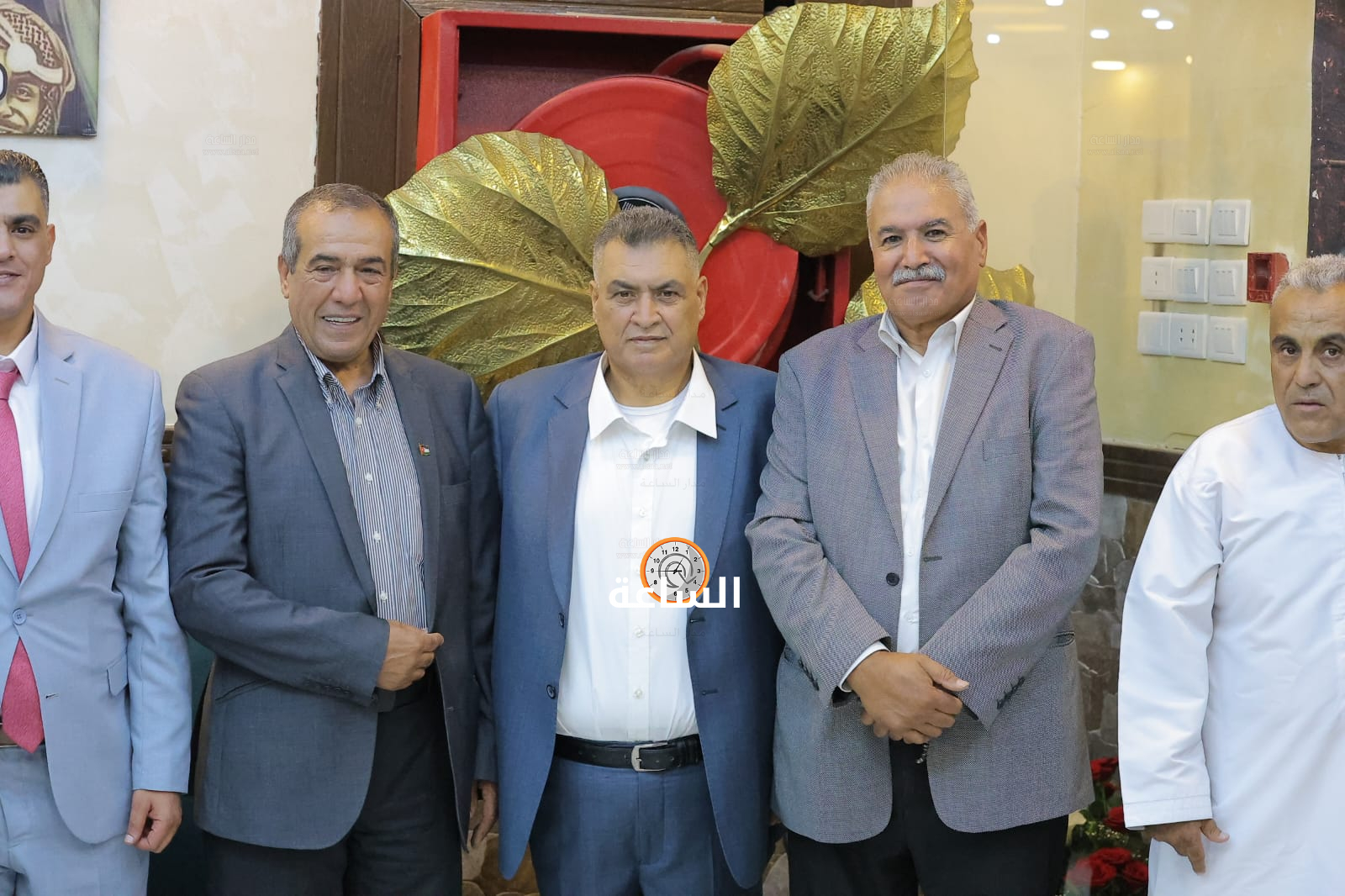 Madar Al-Saa Images 0.37397932913343634