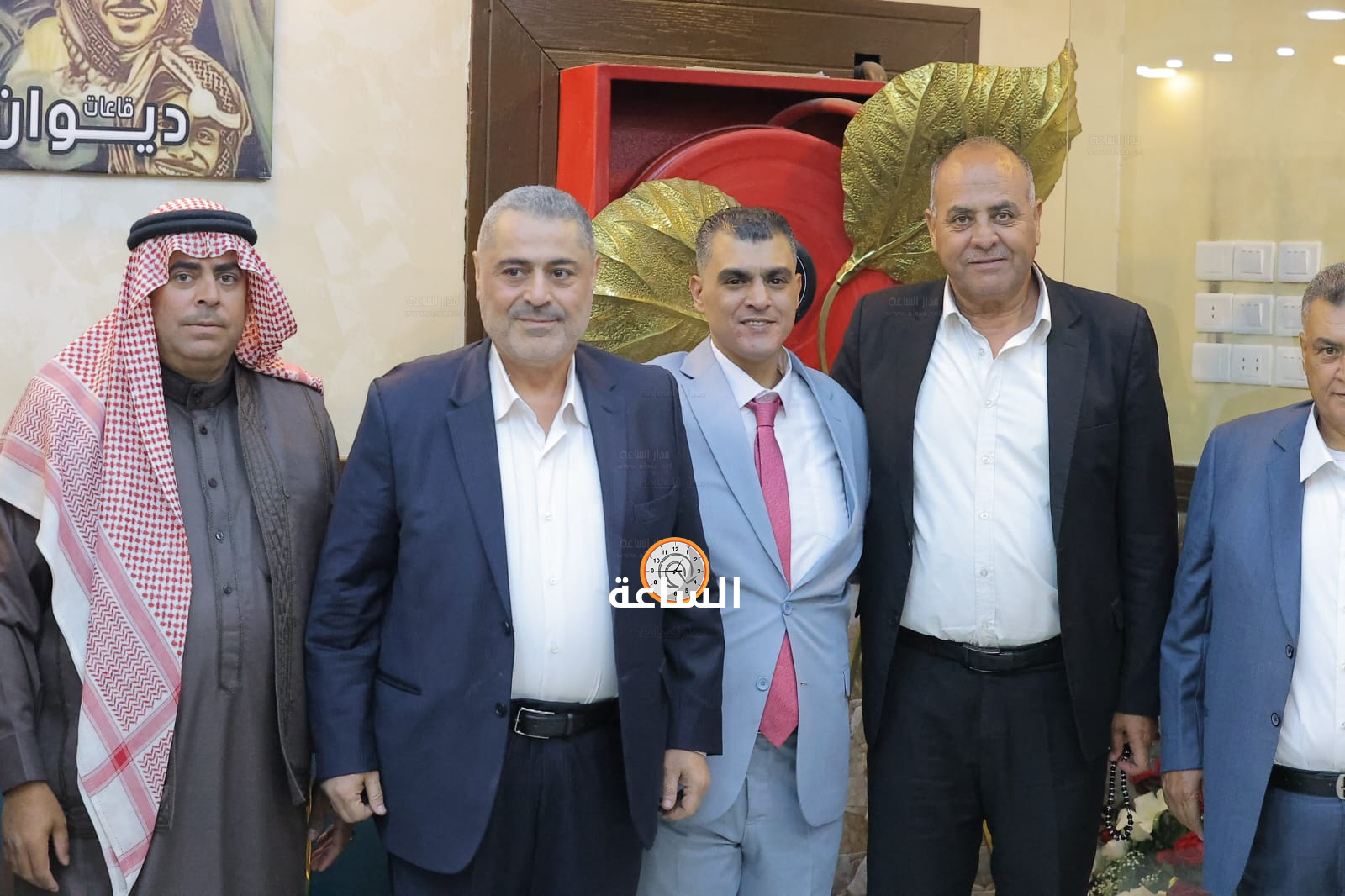 Madar Al-Saa Images 0.9045355928335421