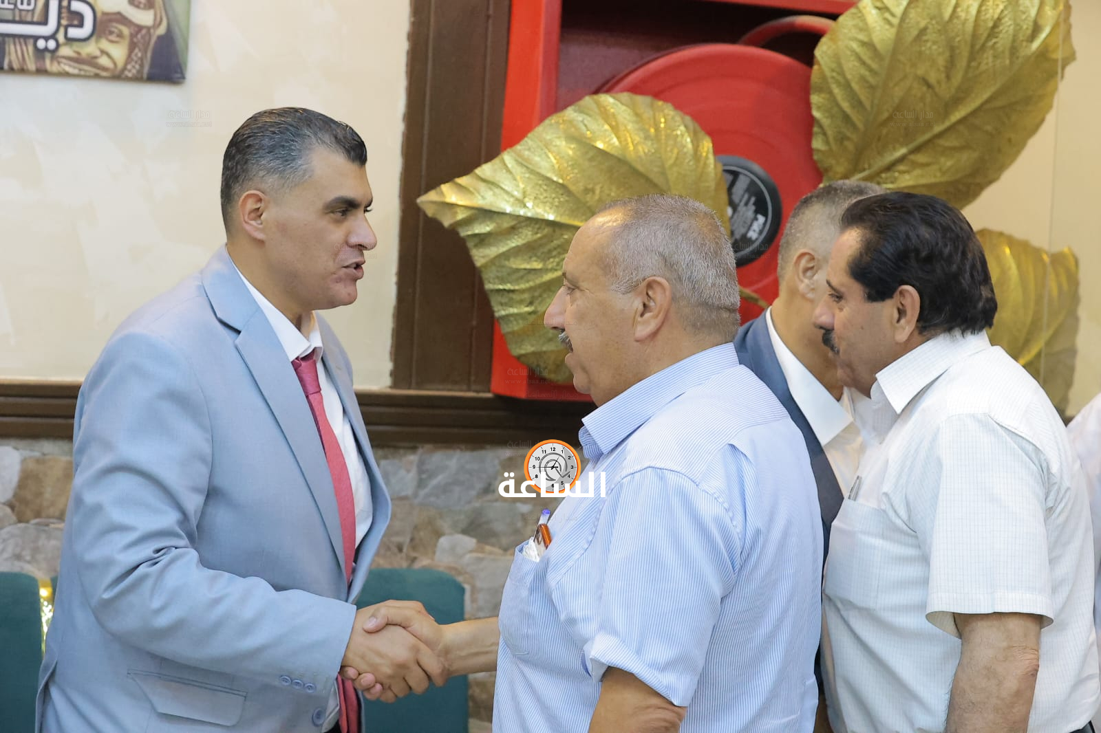 Madar Al-Saa Images 0.894599315014206