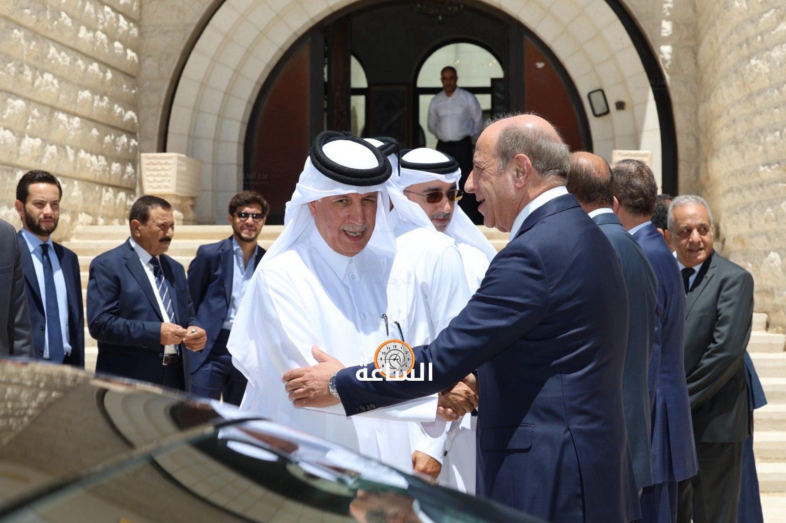 Madar Al-Saa Images 0.09613721778836637