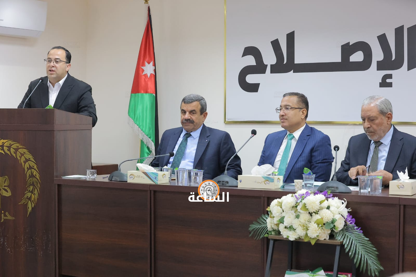 Madar Al-Saa Images 0.965520420888976