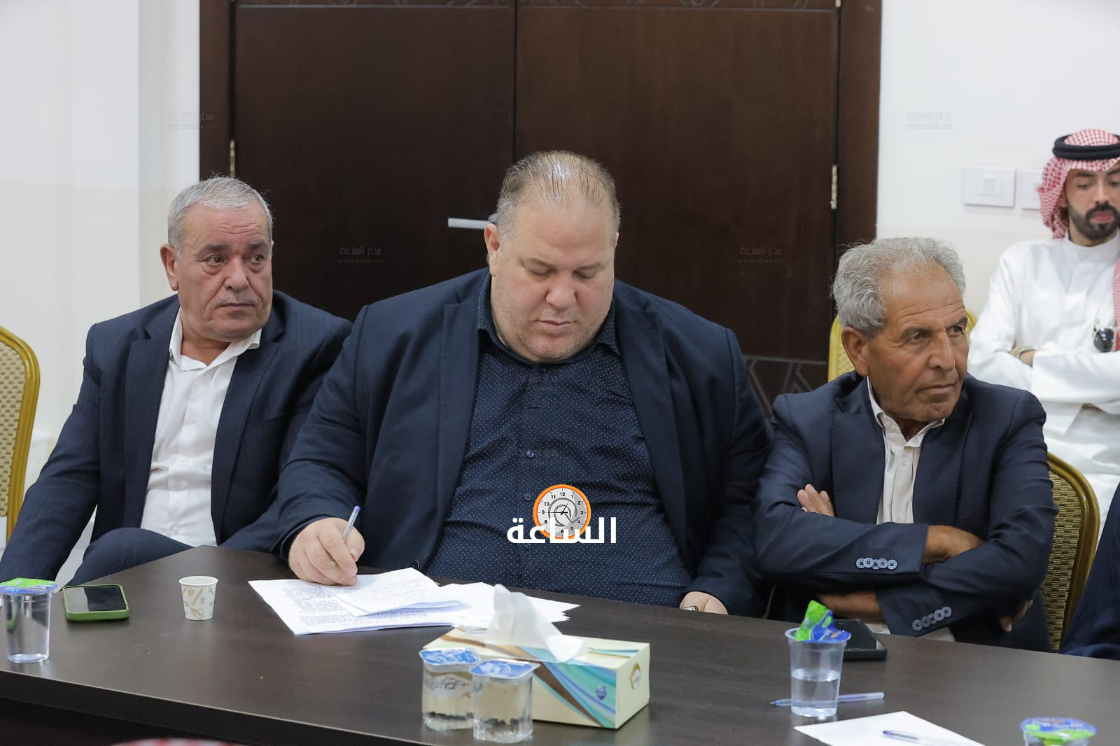 Madar Al-Saa Images 0.48122517481499716