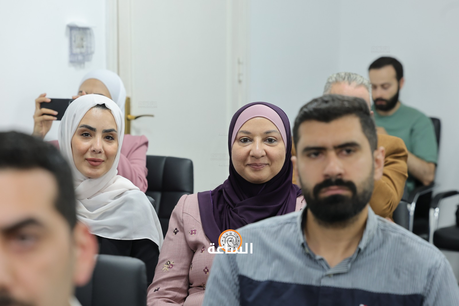Madar Al-Saa Images 0.7232585676663461