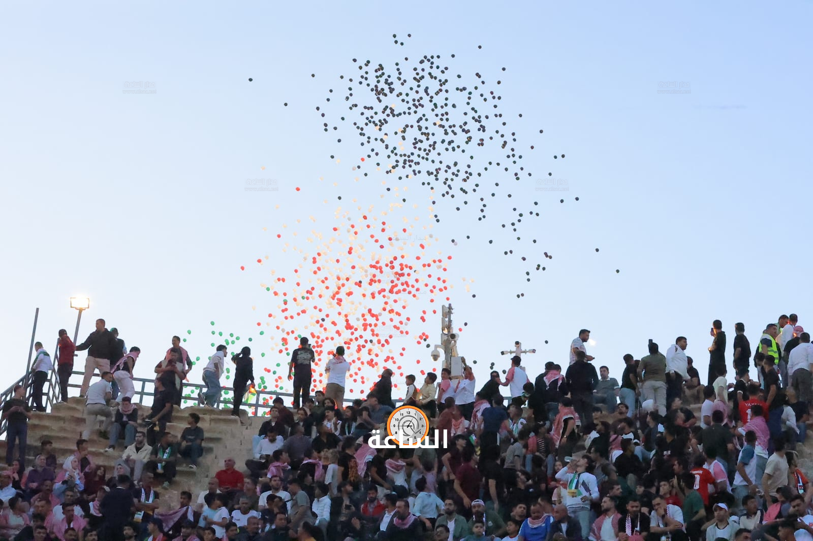 Madar Al-Saa Images 0.7137476276207234