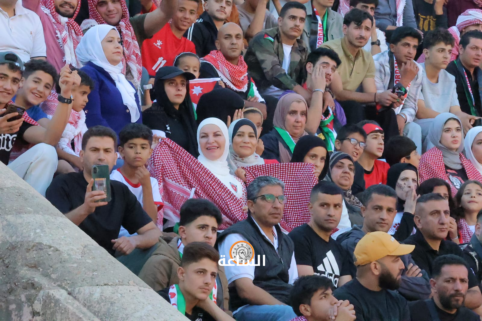 Madar Al-Saa Images 0.24223073012545782
