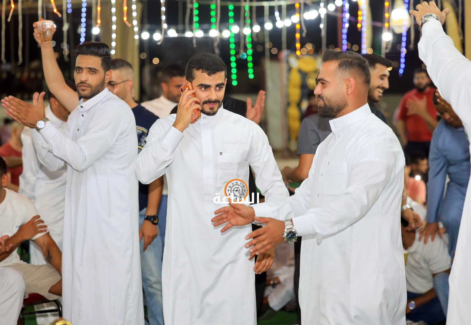 Madar Al-Saa Images 0.3822396890665215