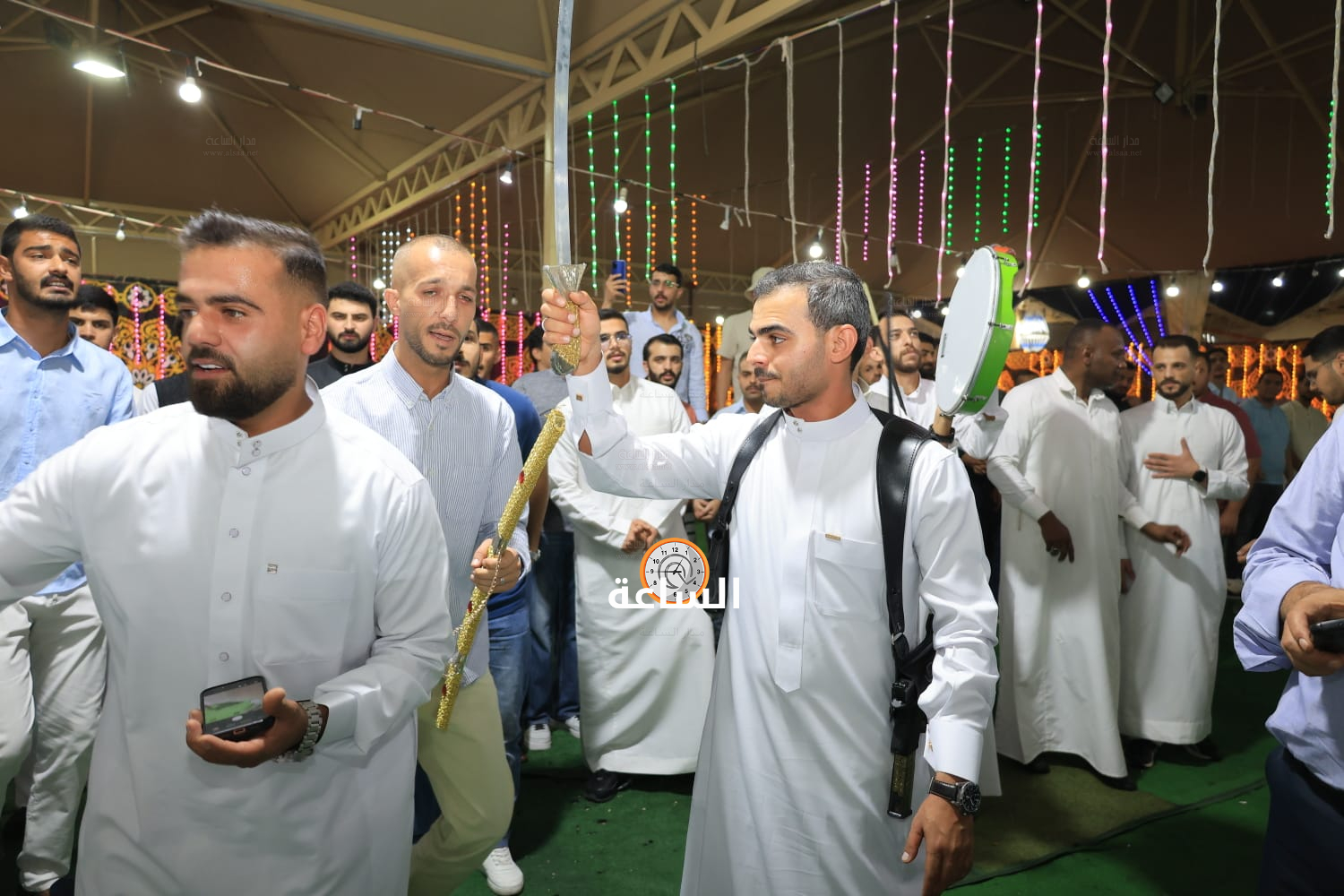 Madar Al-Saa Images 0.5912120548288989