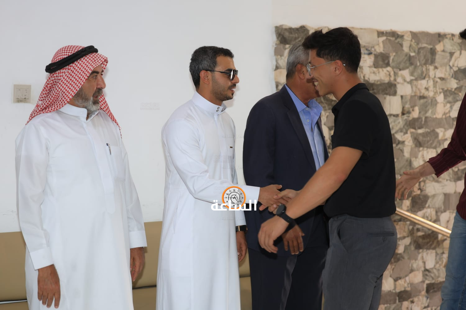 Madar Al-Saa Images 0.632422760488347