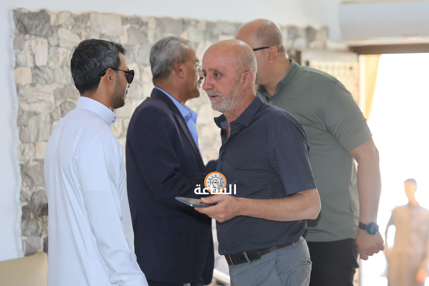 Madar Al-Saa Images 0.7215220761114396