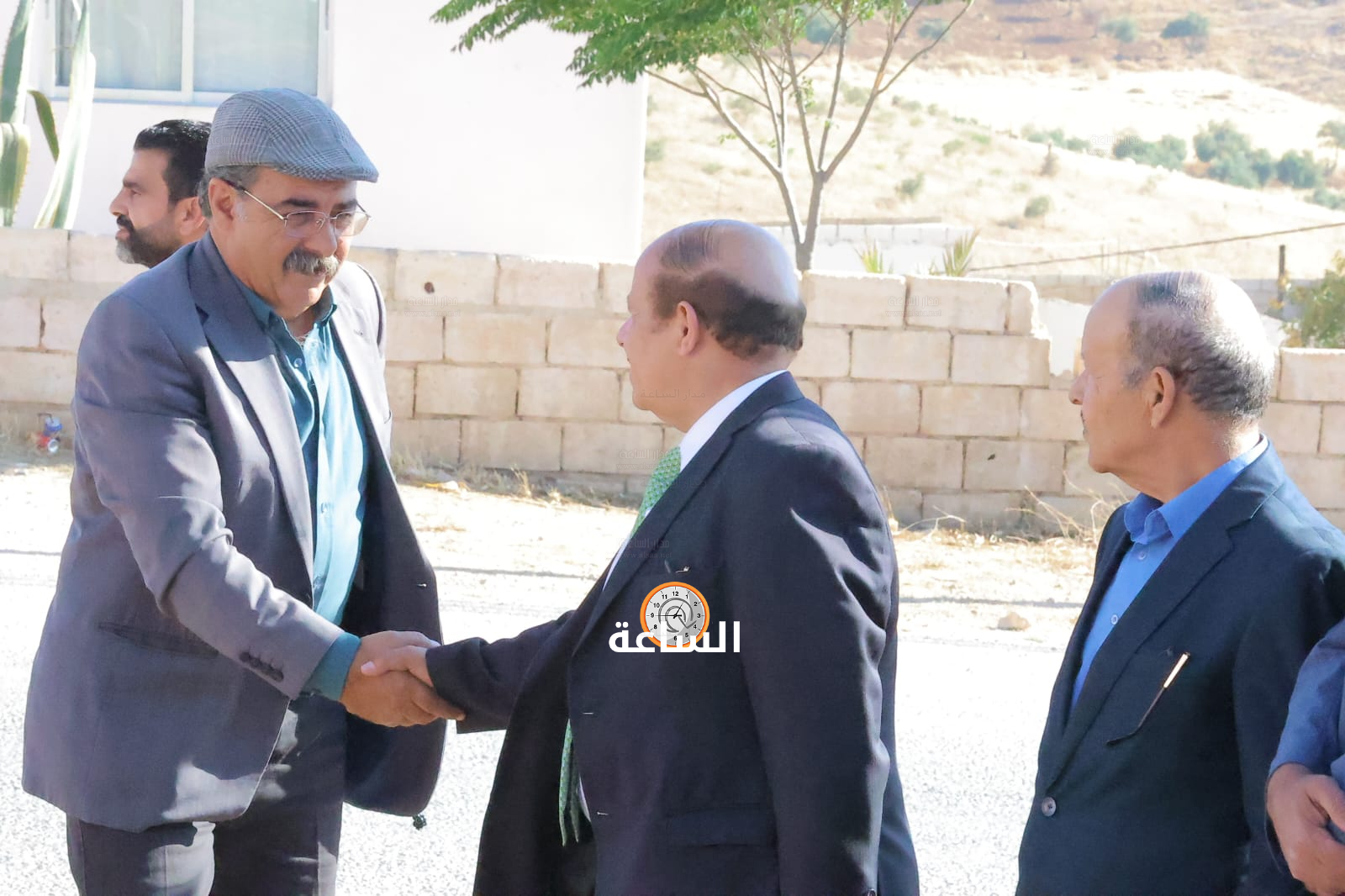 Madar Al-Saa Images 0.049938618027669746
