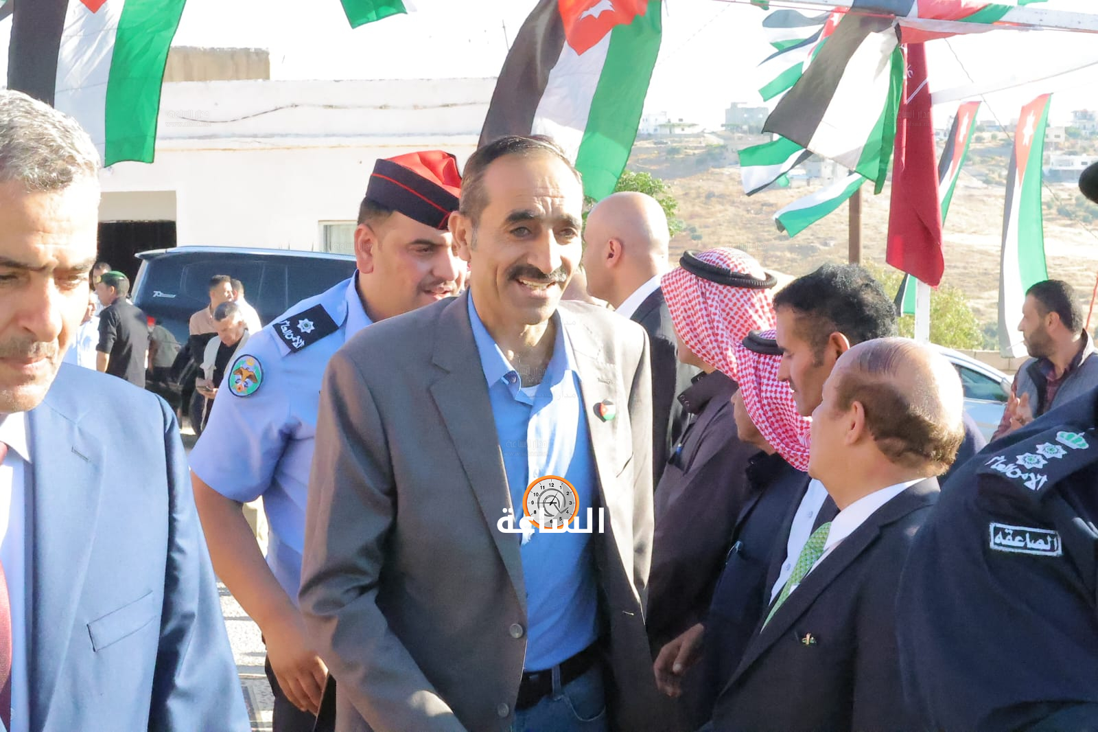 Madar Al-Saa Images 0.11082193452356093