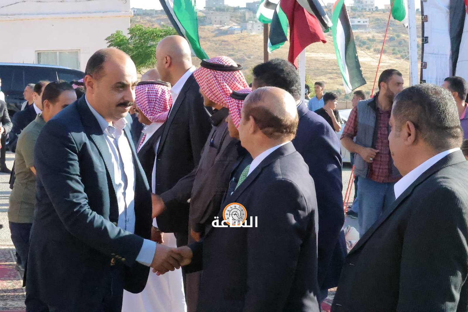 Madar Al-Saa Images 0.4599102458318882