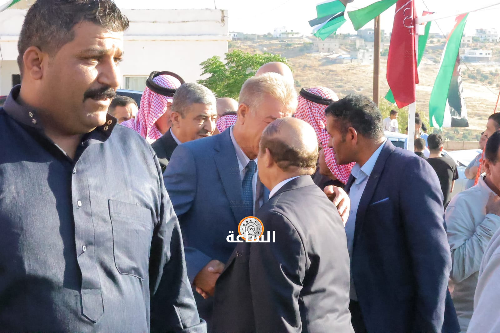 Madar Al-Saa Images 0.7194783344556177