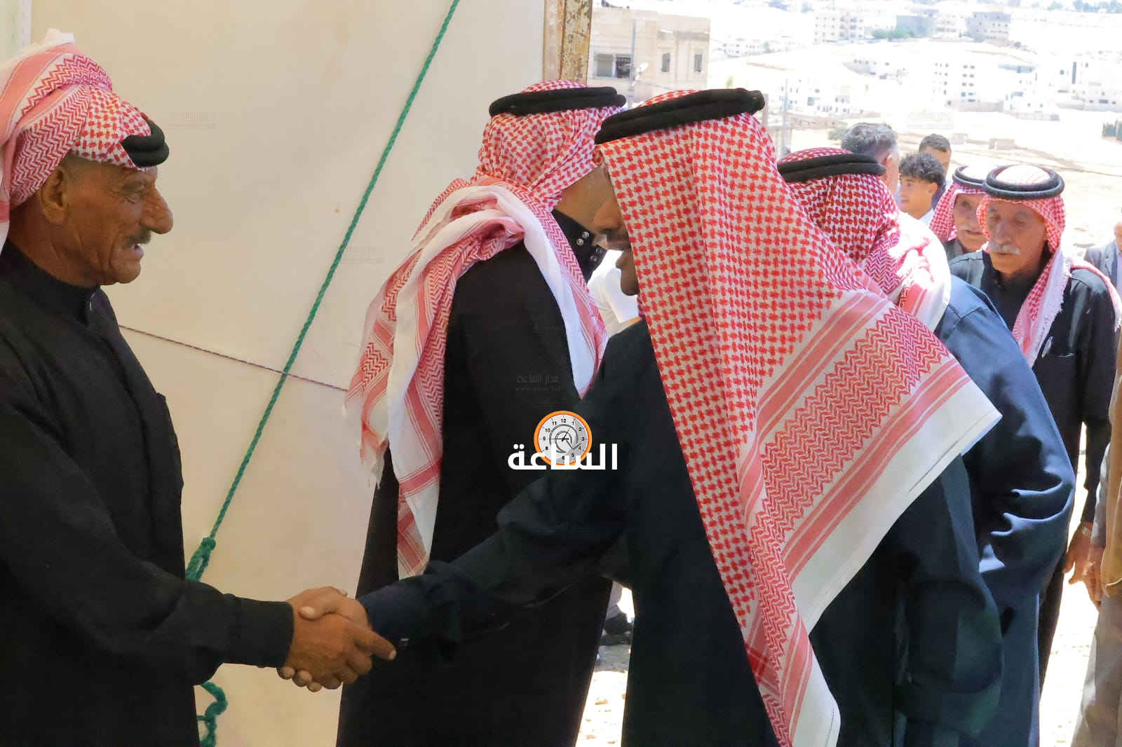 Madar Al-Saa Images 0.4794705110105264