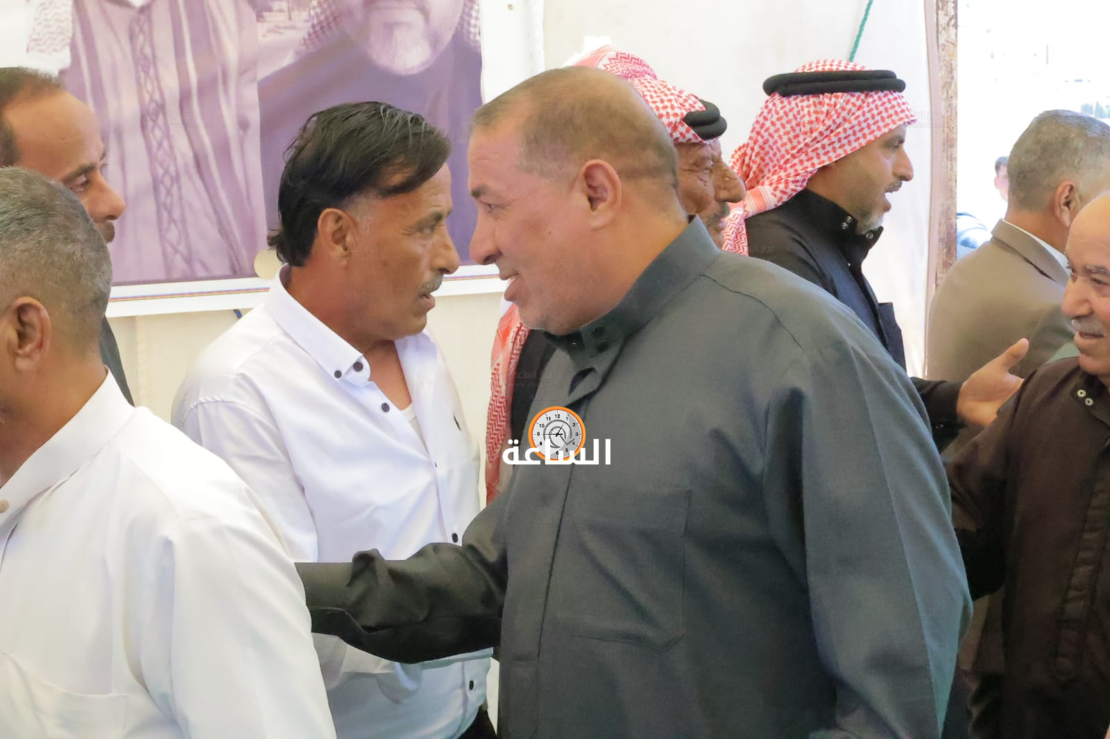 Madar Al-Saa Images 0.9442194788662847