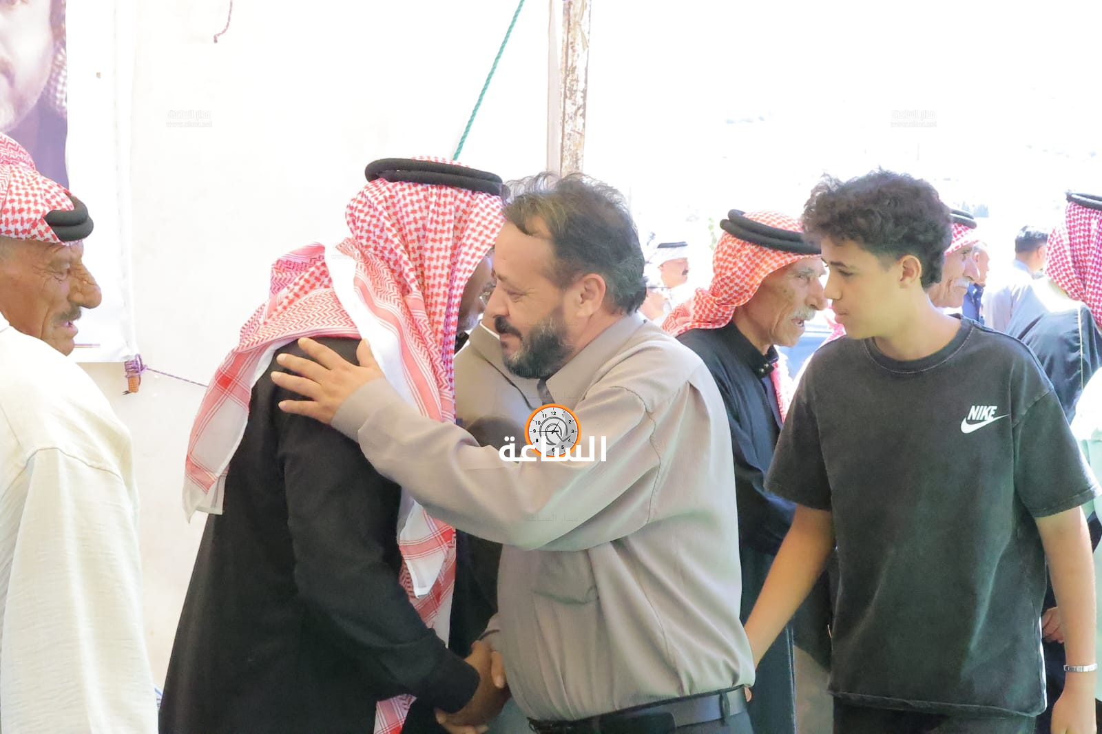 Madar Al-Saa Images 0.7400440383140885
