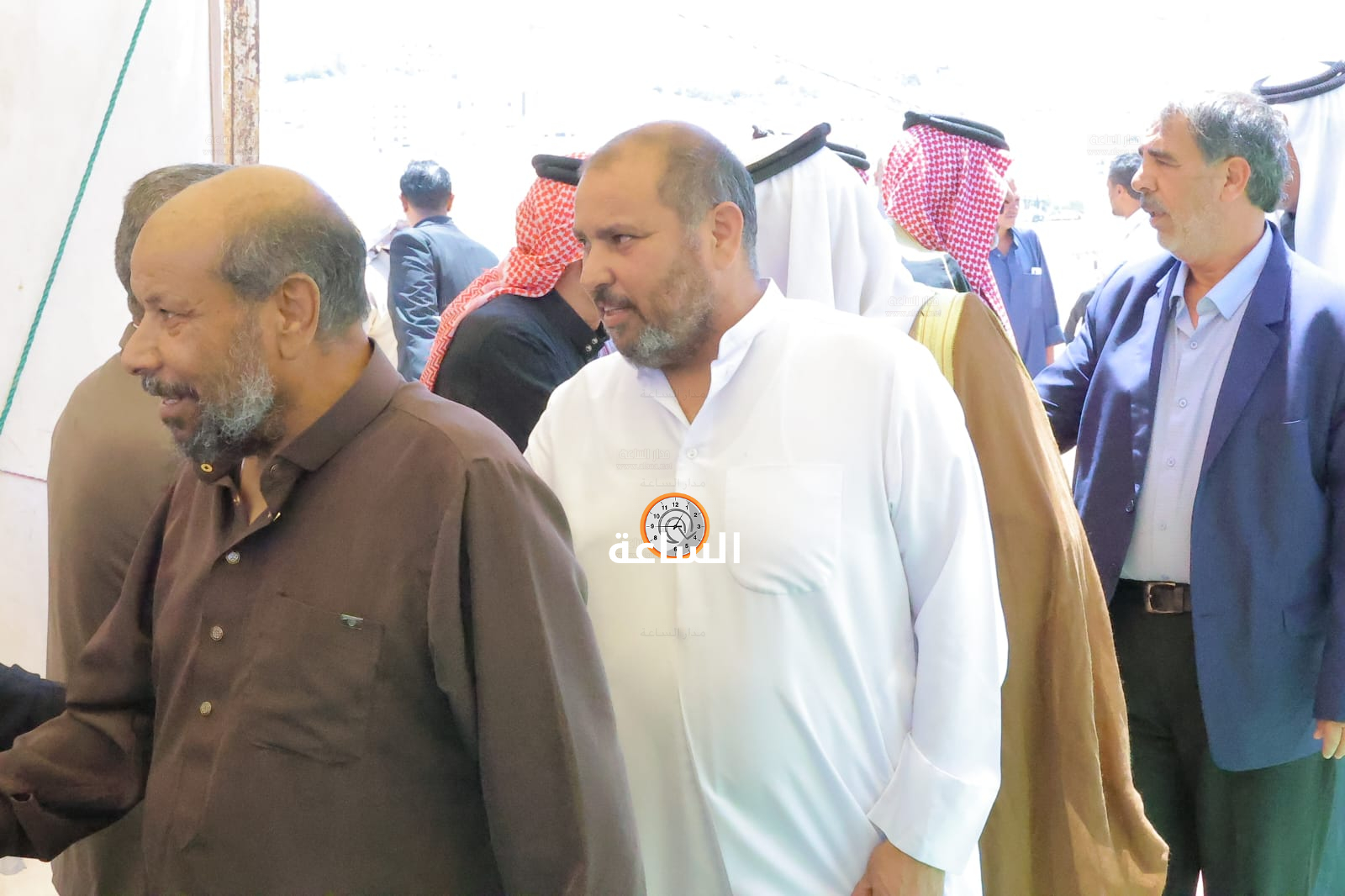 Madar Al-Saa Images 0.745714088525708