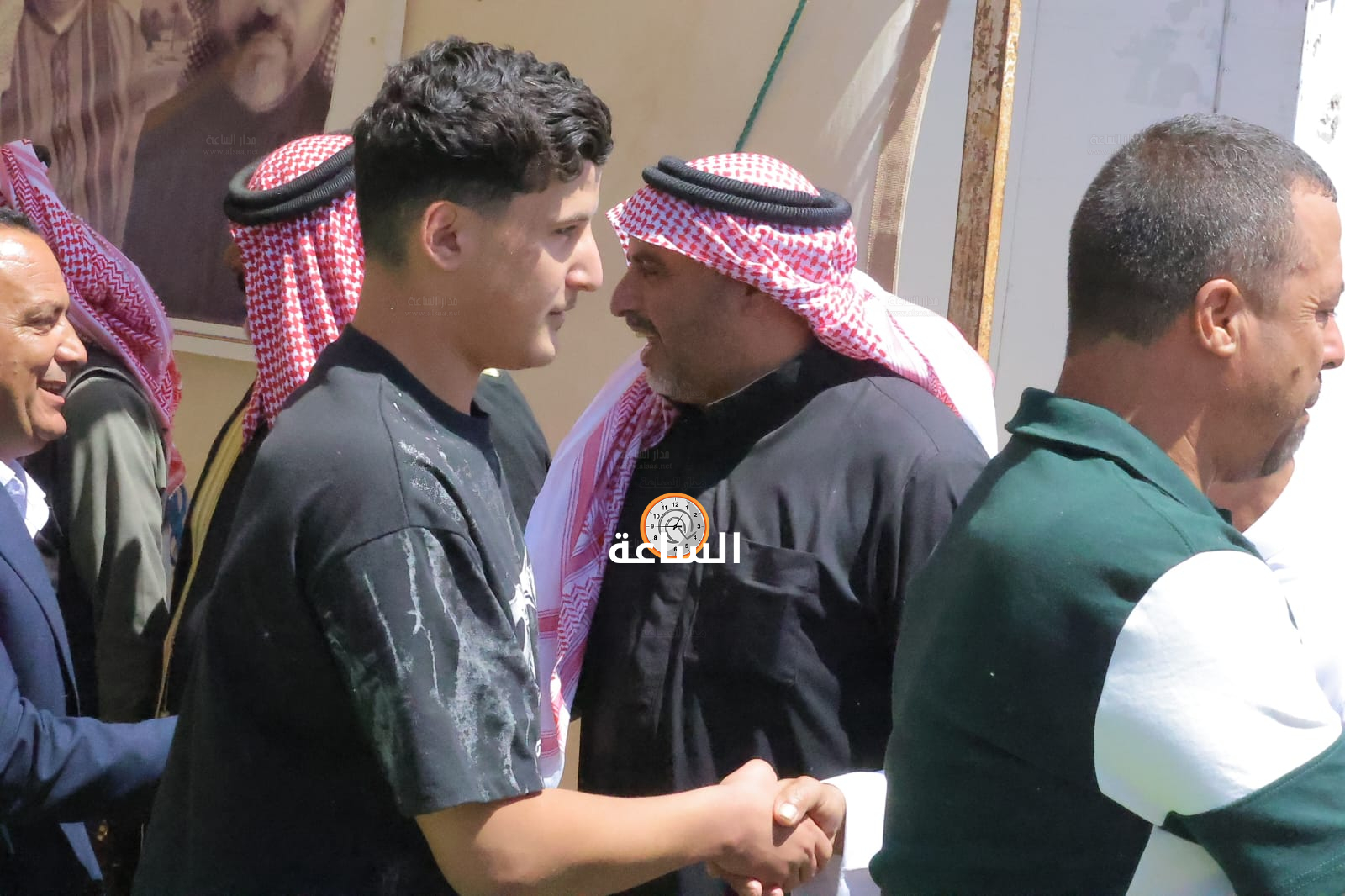 Madar Al-Saa Images 0.02903066933666465
