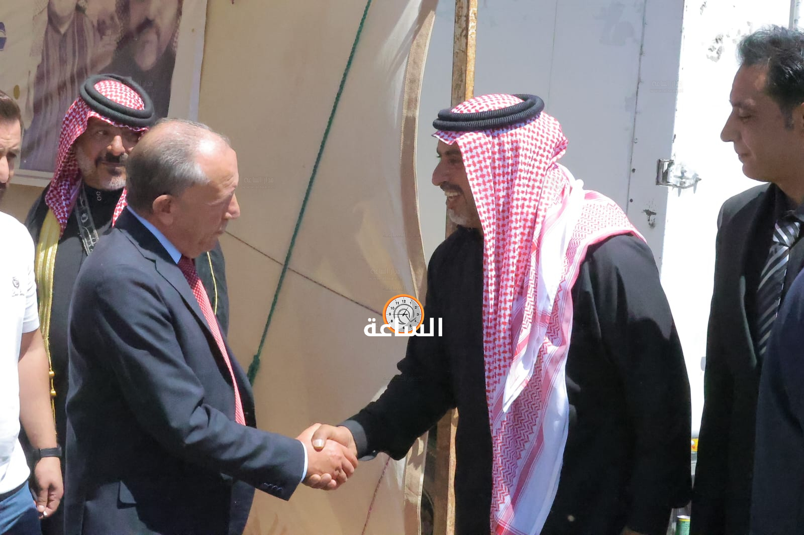 Madar Al-Saa Images 0.41630192472442895