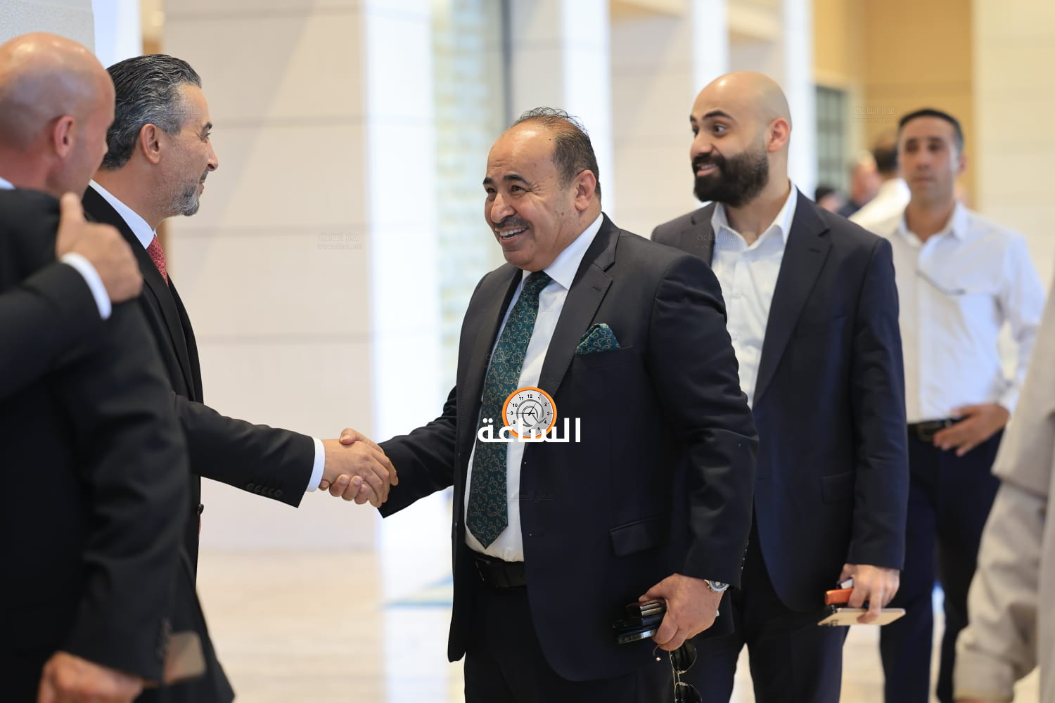 Madar Al-Saa Images 0.8221595909807559