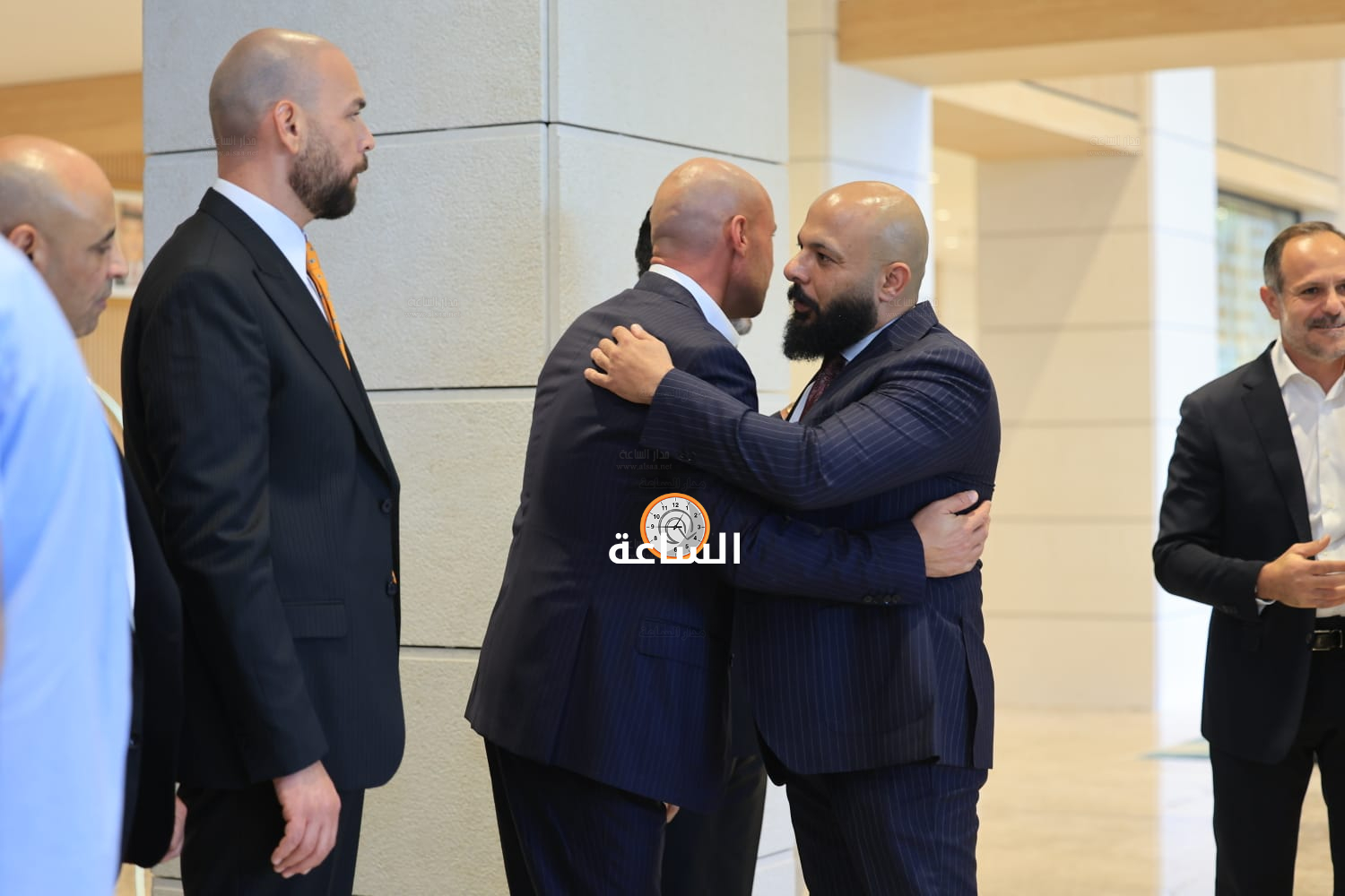 Madar Al-Saa Images 0.8667365315925252