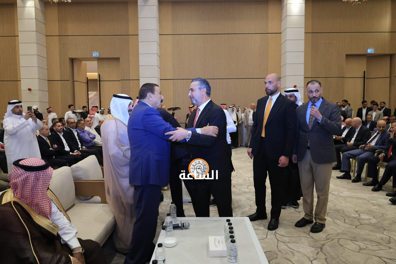 Madar Al-Saa Images 0.8986609933667538