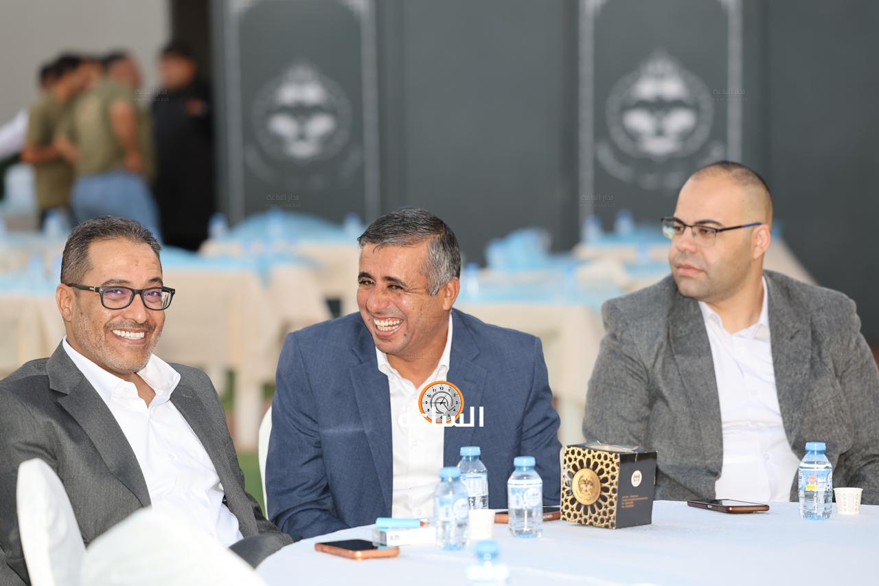 Madar Al-Saa Images 0.5608215953993678