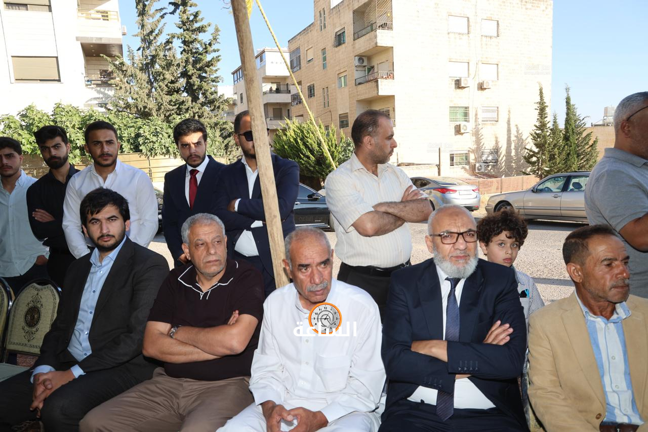 Madar Al-Saa Images 0.3729215702115086