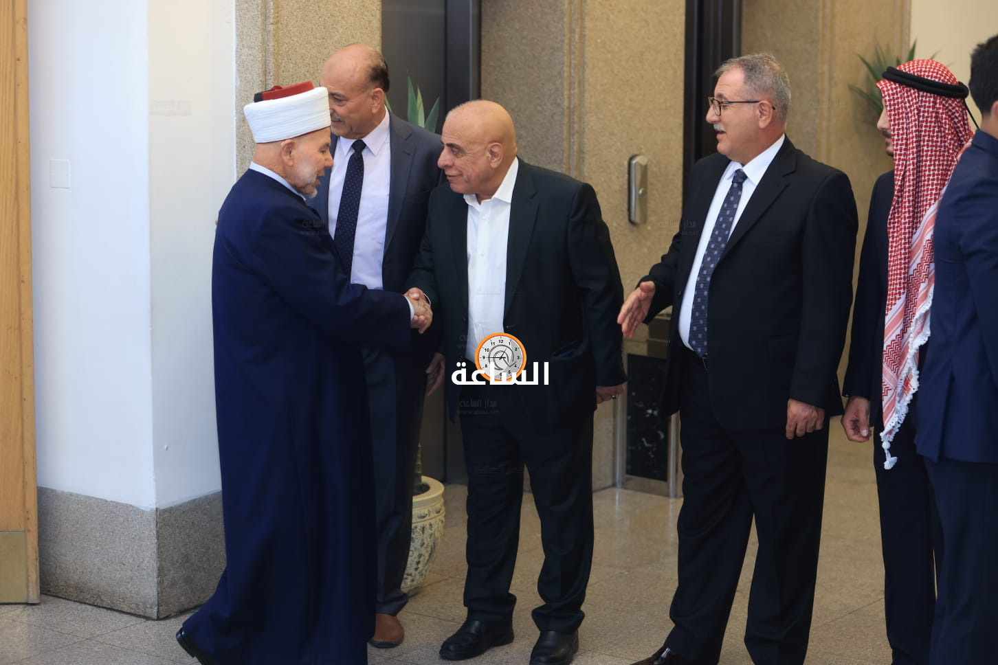 Madar Al-Saa Images 0.7600466539595225