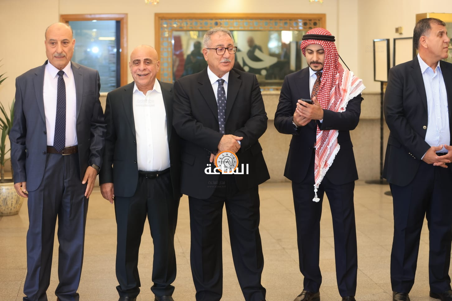 Madar Al-Saa Images 0.4970649332919679