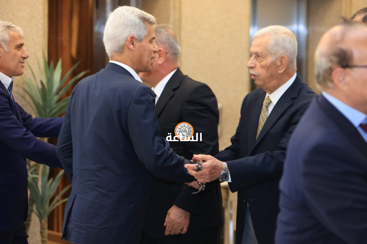 Madar Al-Saa Images 0.22424634080249362