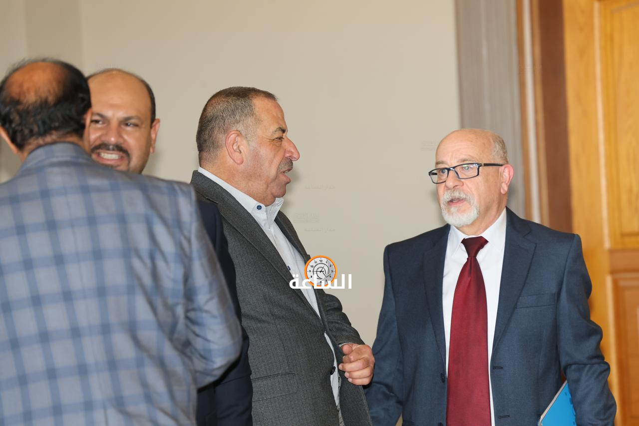 Madar Al-Saa Images 0.44437915557626195