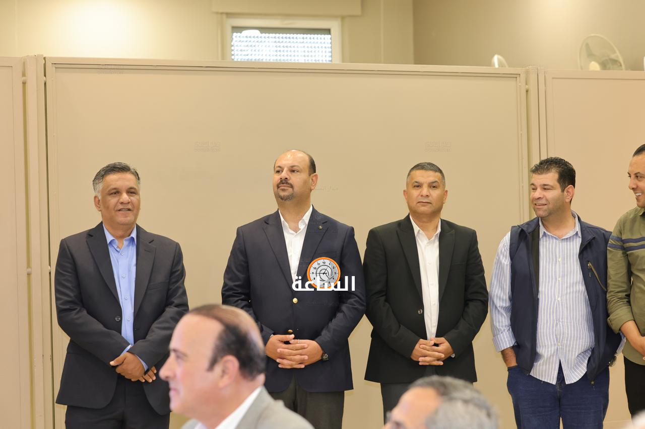 Madar Al-Saa Images 0.584953187118568
