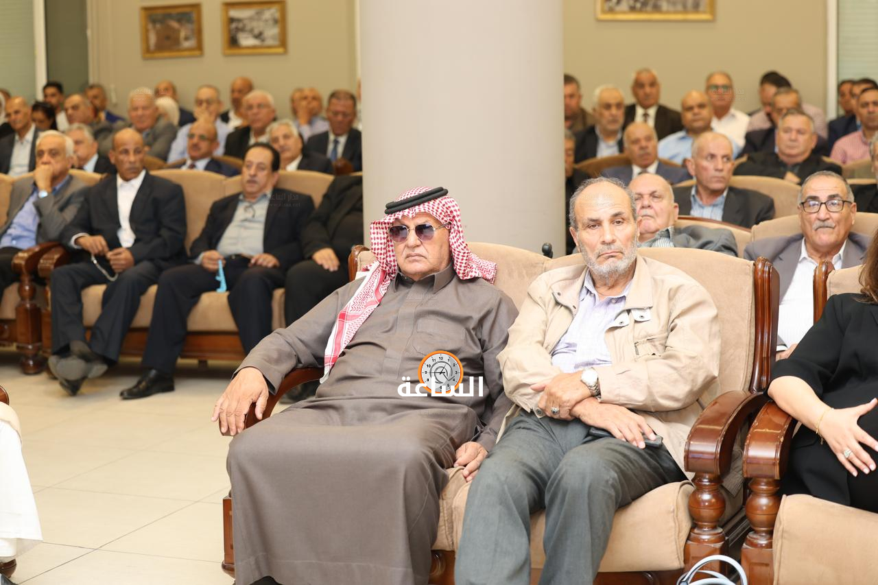 Madar Al-Saa Images 0.9753599122662521