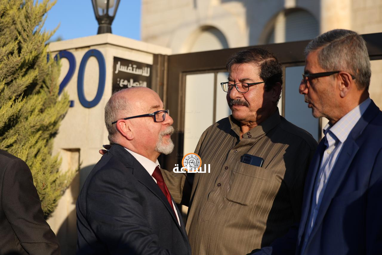 Madar Al-Saa Images 0.4588138287910165
