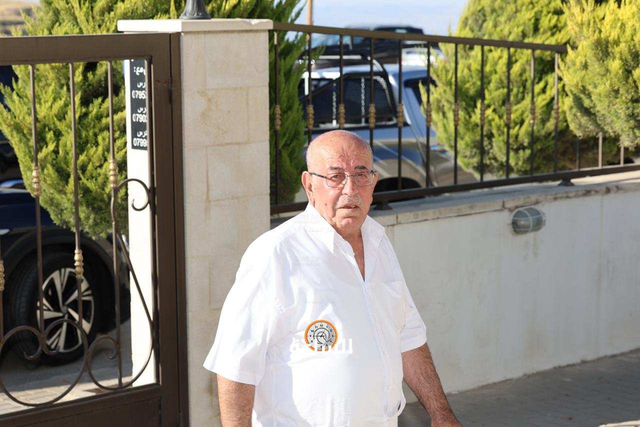 Madar Al-Saa Images 0.73572357832684