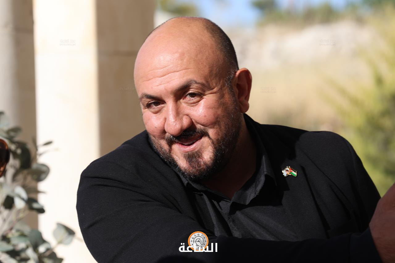 Madar Al-Saa Images 0.7914682329682375