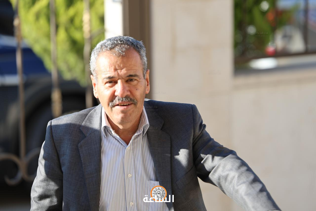 Madar Al-Saa Images 0.17105363338390678