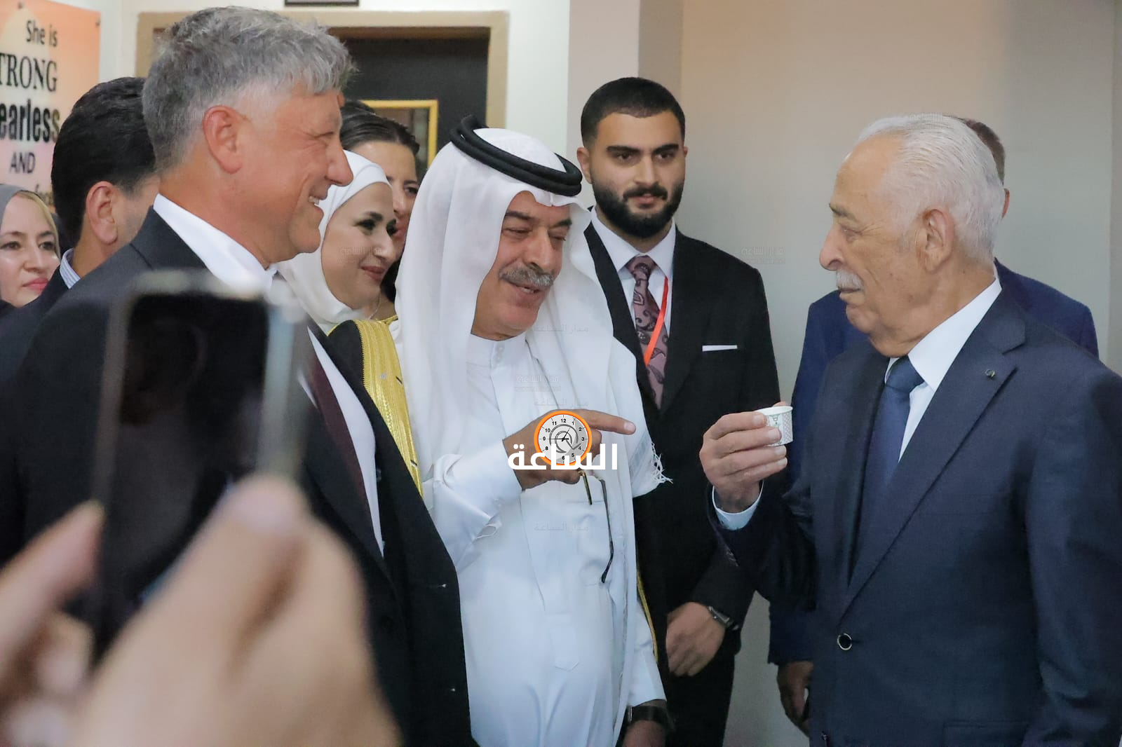 Madar Al-Saa Images 0.13555721572293256
