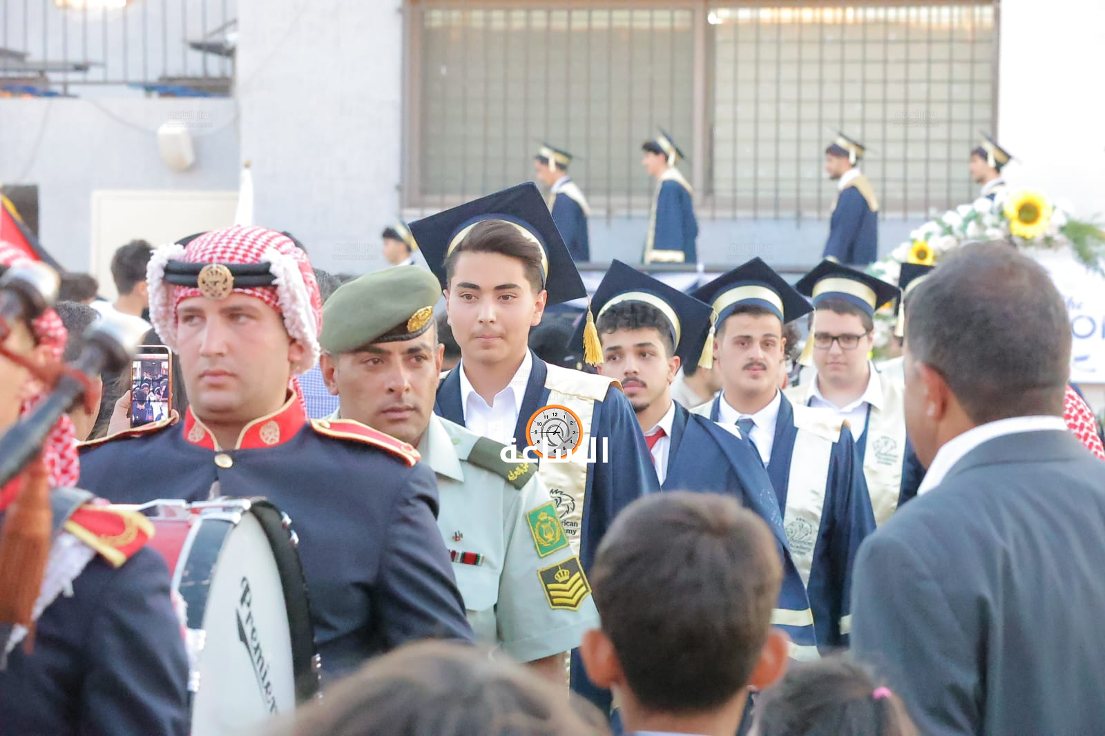 Madar Al-Saa Images 0.6413206367989879