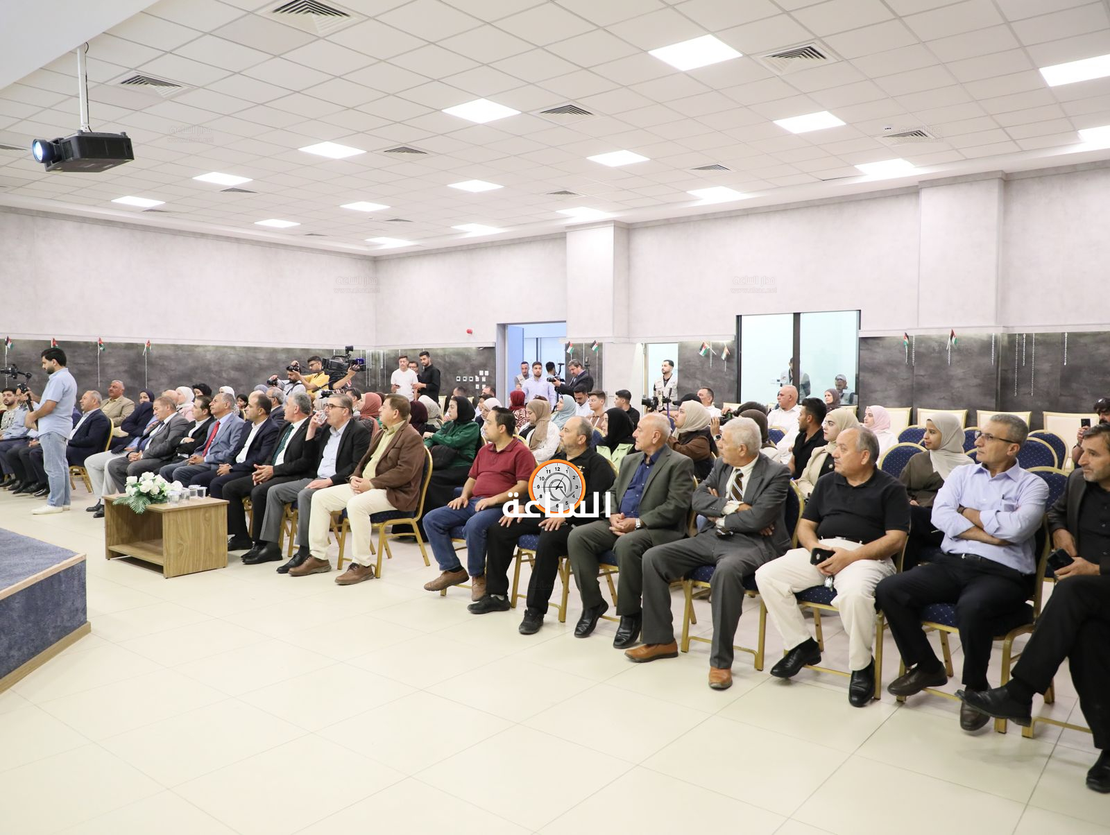 Madar Al-Saa Images 0.6772372064708203