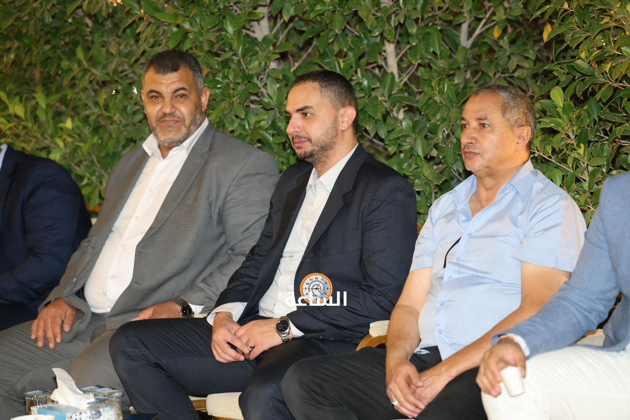 Madar Al-Saa Images 0.6953018318004615