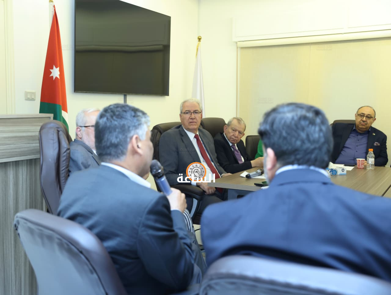 Madar Al-Saa Images 0.25605200683703966