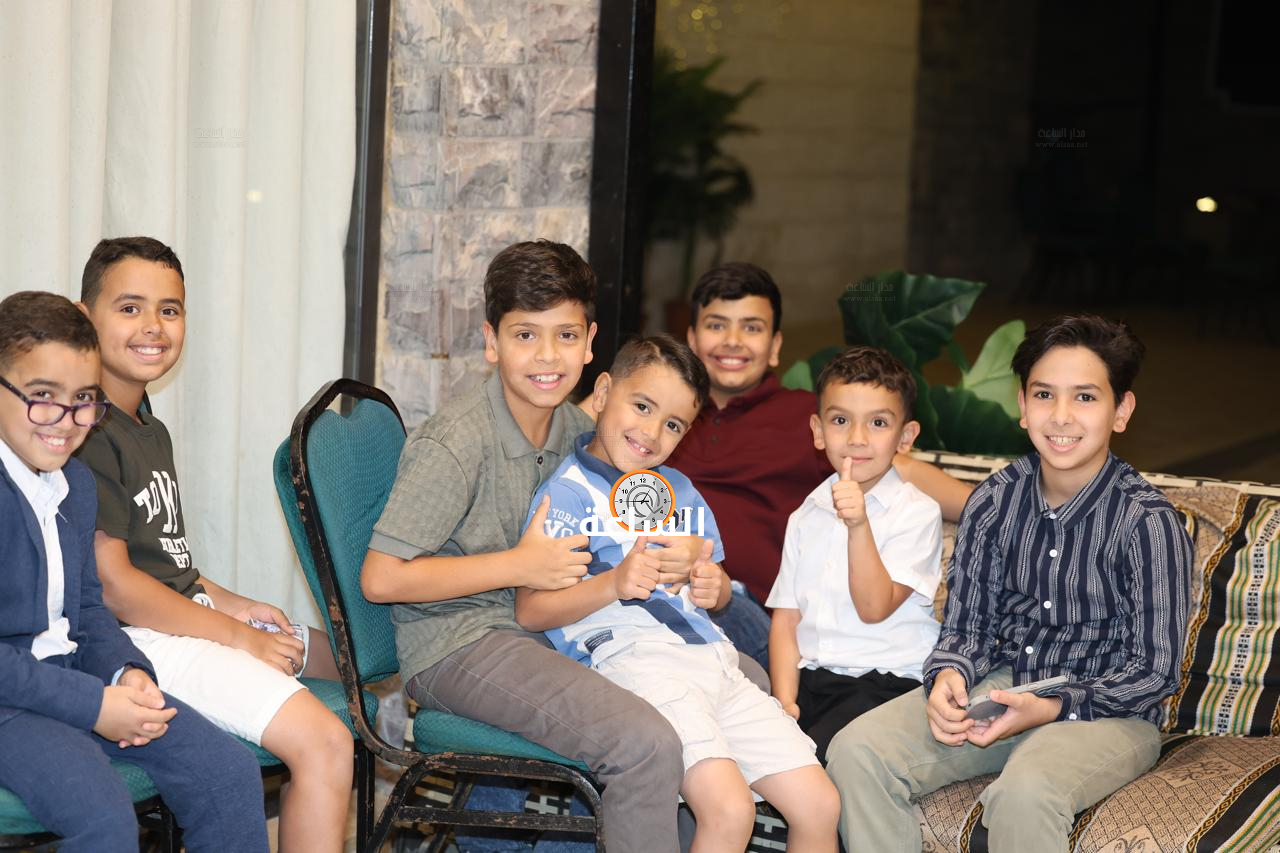 Madar Al-Saa Images 0.20870418855514128