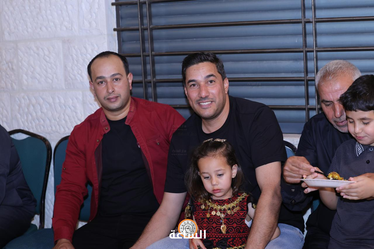 Madar Al-Saa Images 0.9194127516632183