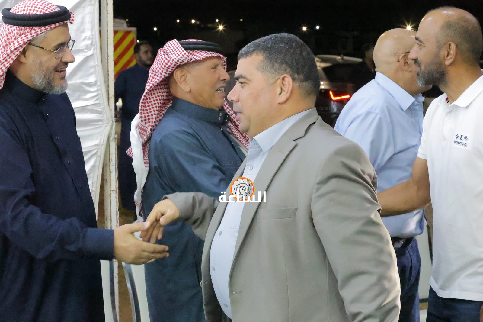 Madar Al-Saa Images 0.11919548393452395