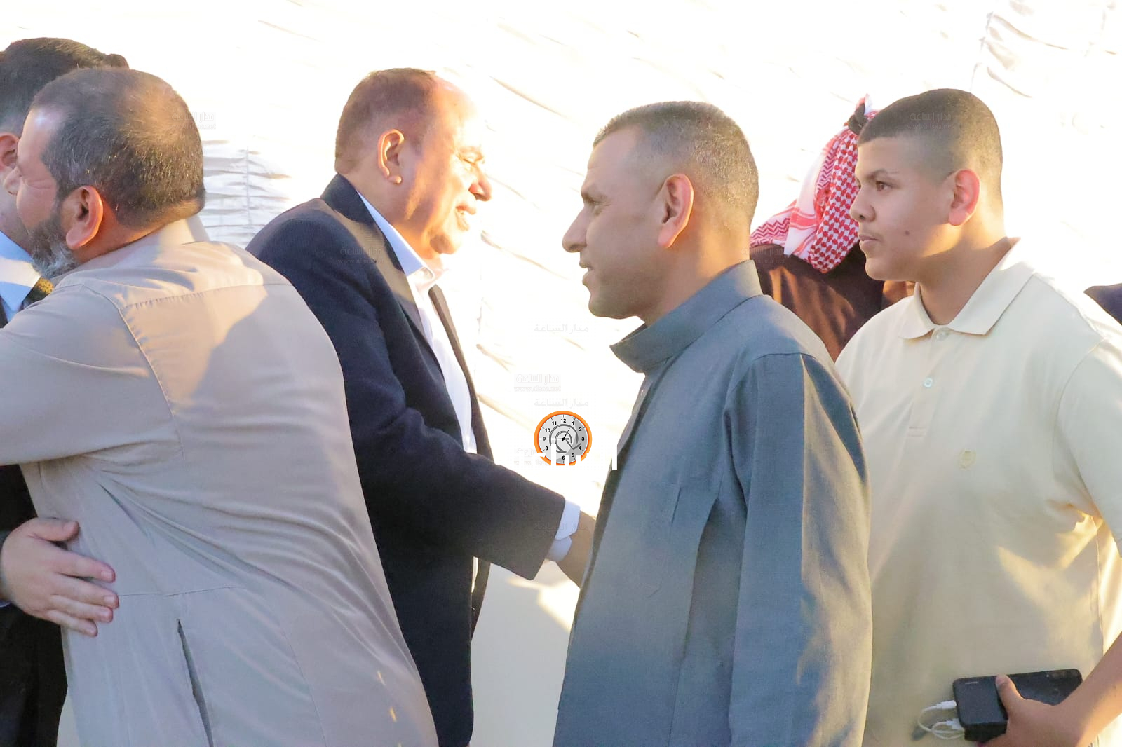 Madar Al-Saa Images 0.4502263138279494