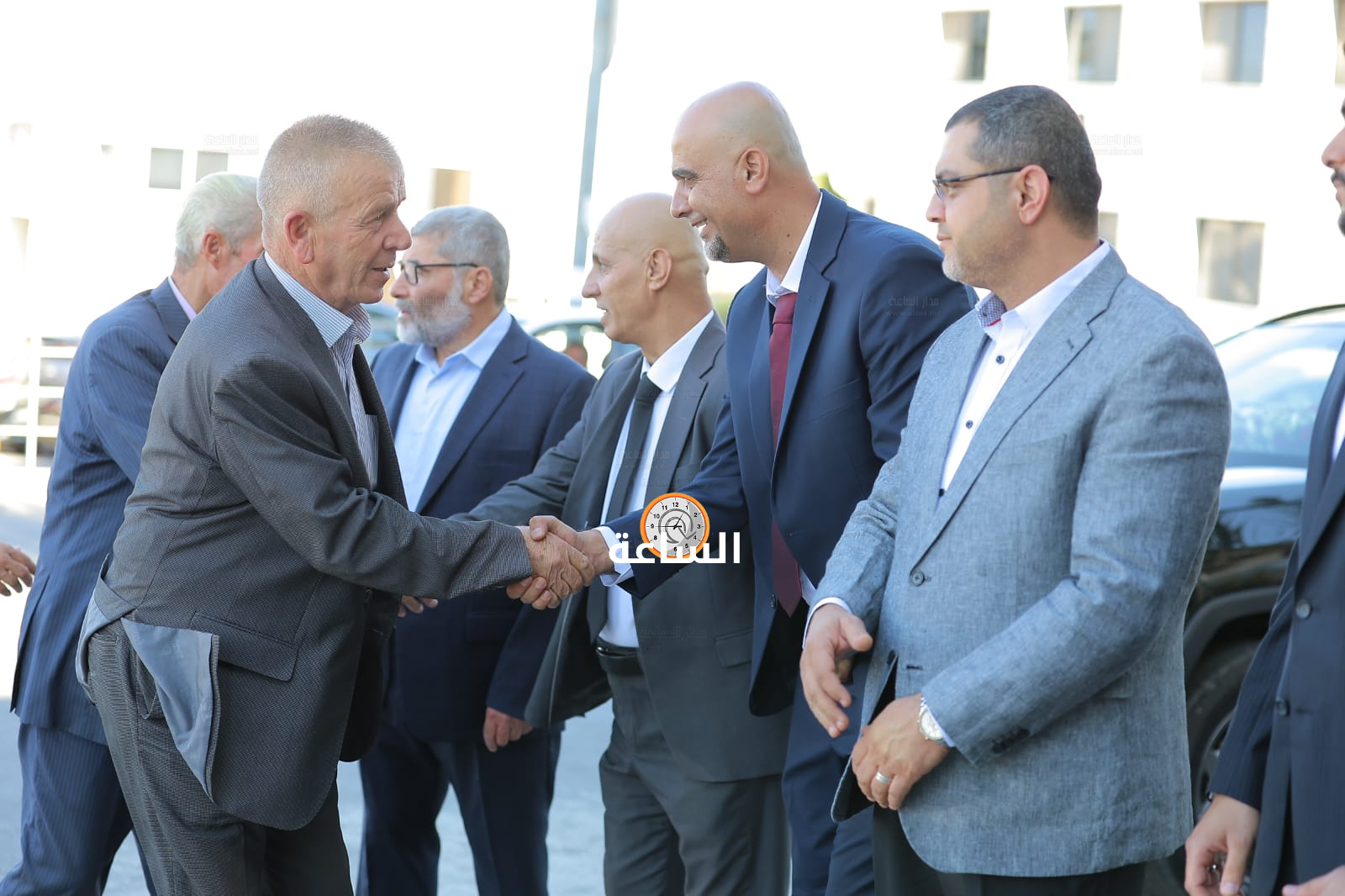 Madar Al-Saa Images 0.6124001698859592