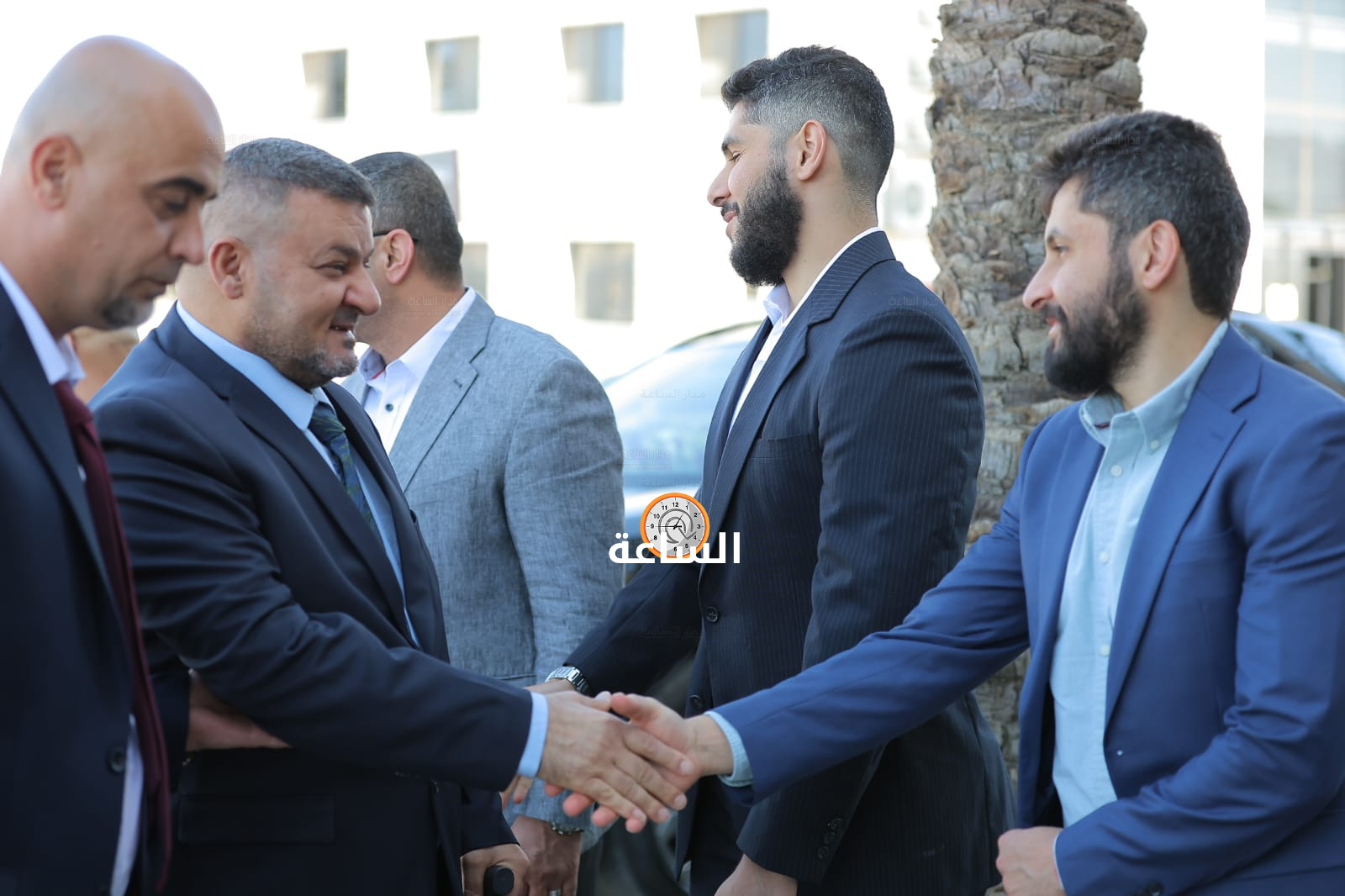 Madar Al-Saa Images 0.5746850336877637